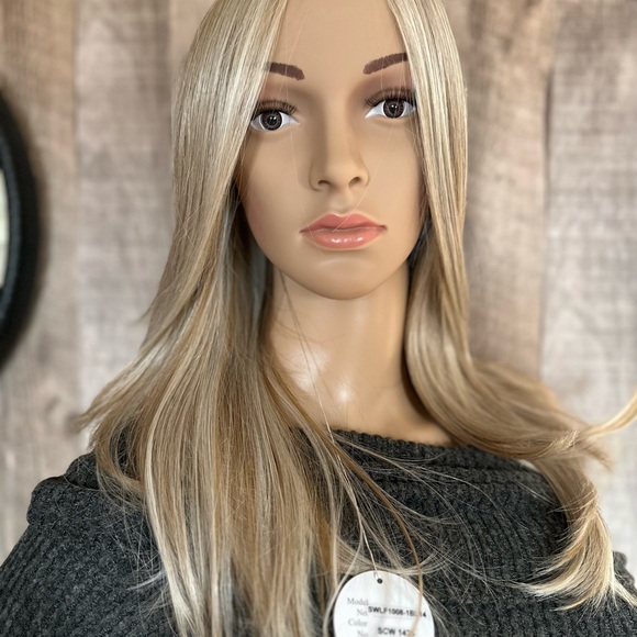 HairCube Classic Mixed Blonde 13x6 Free Parting Synthetic Wig - Timeless Beauty - Picture 2 of 13